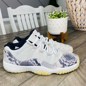 Nike Air Jordan 11 Retro Low Light Bone Snakeskin Sneakers Size 7y